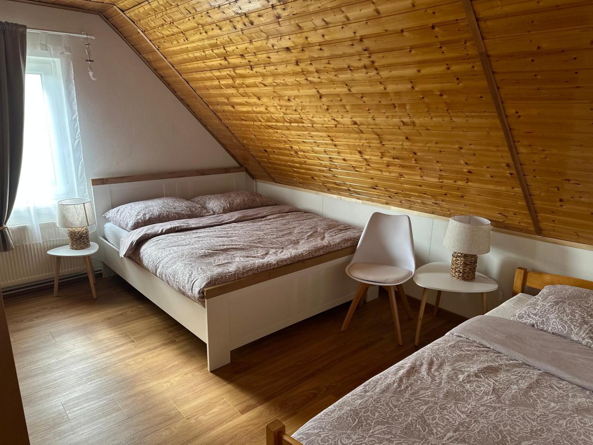 Apartman Jako U Babicky Tisá Exterior foto